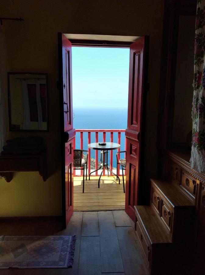Anemos Guest House Karpathos Olympos  外观 照片